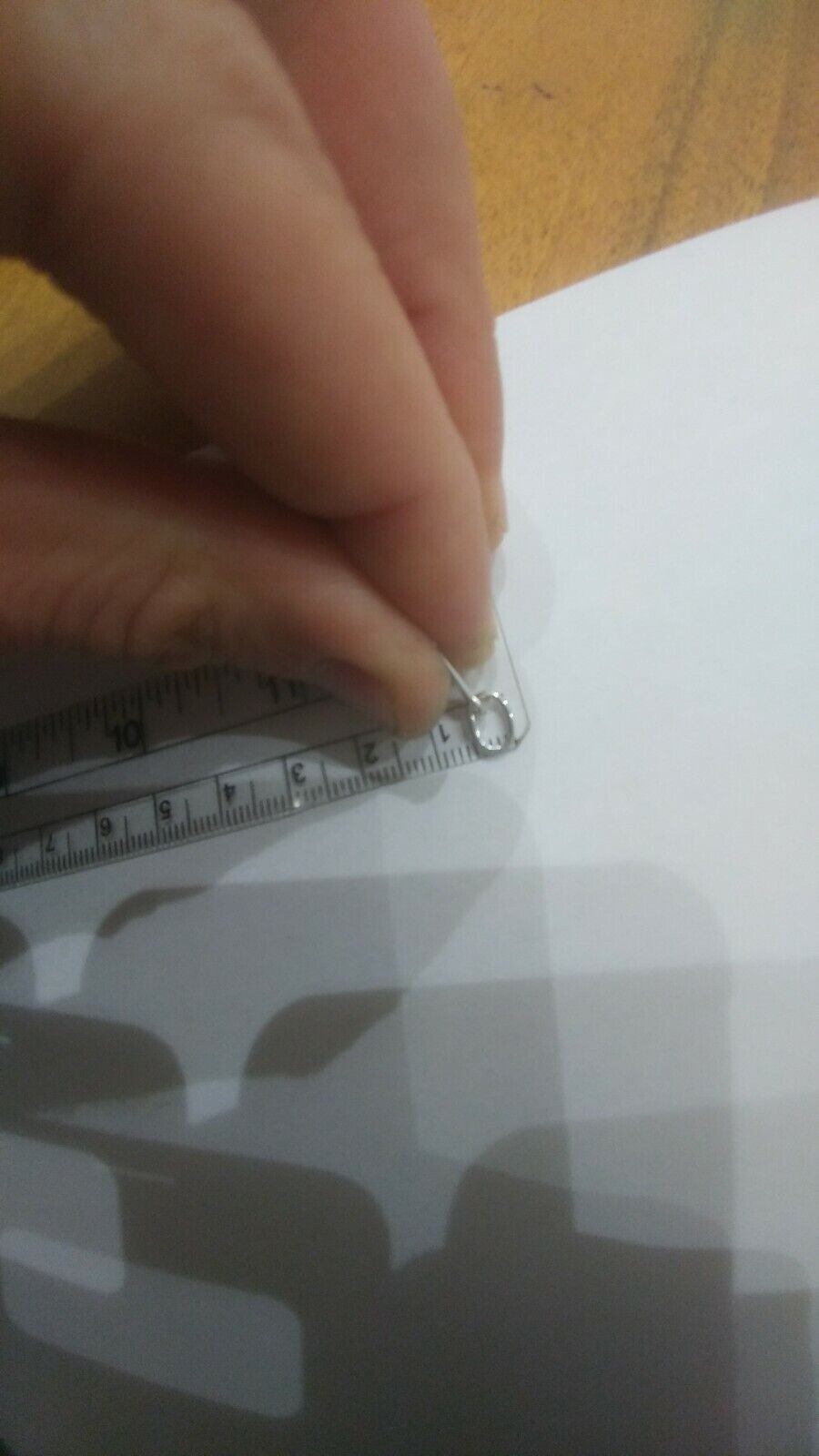 Lettera A iniziale carattere stampatello pendente ciondolo in oro bianco 18 kt.