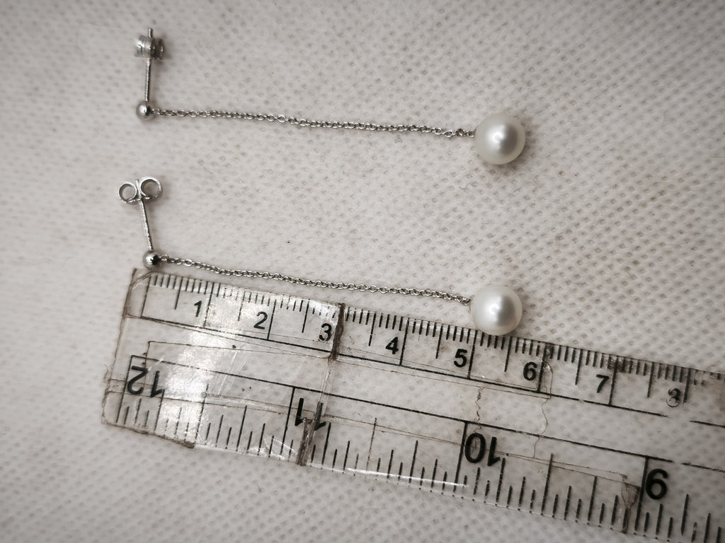 Orecchino Pendente 5,5 Cm in oro 18 kt  perla naturale d'acqua dolce 7-7/5 mm.