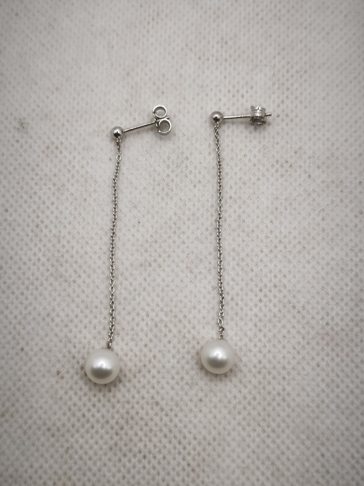 Orecchino Pendente 5,5 Cm in oro 18 kt  perla naturale d'acqua dolce 7-7/5 mm.