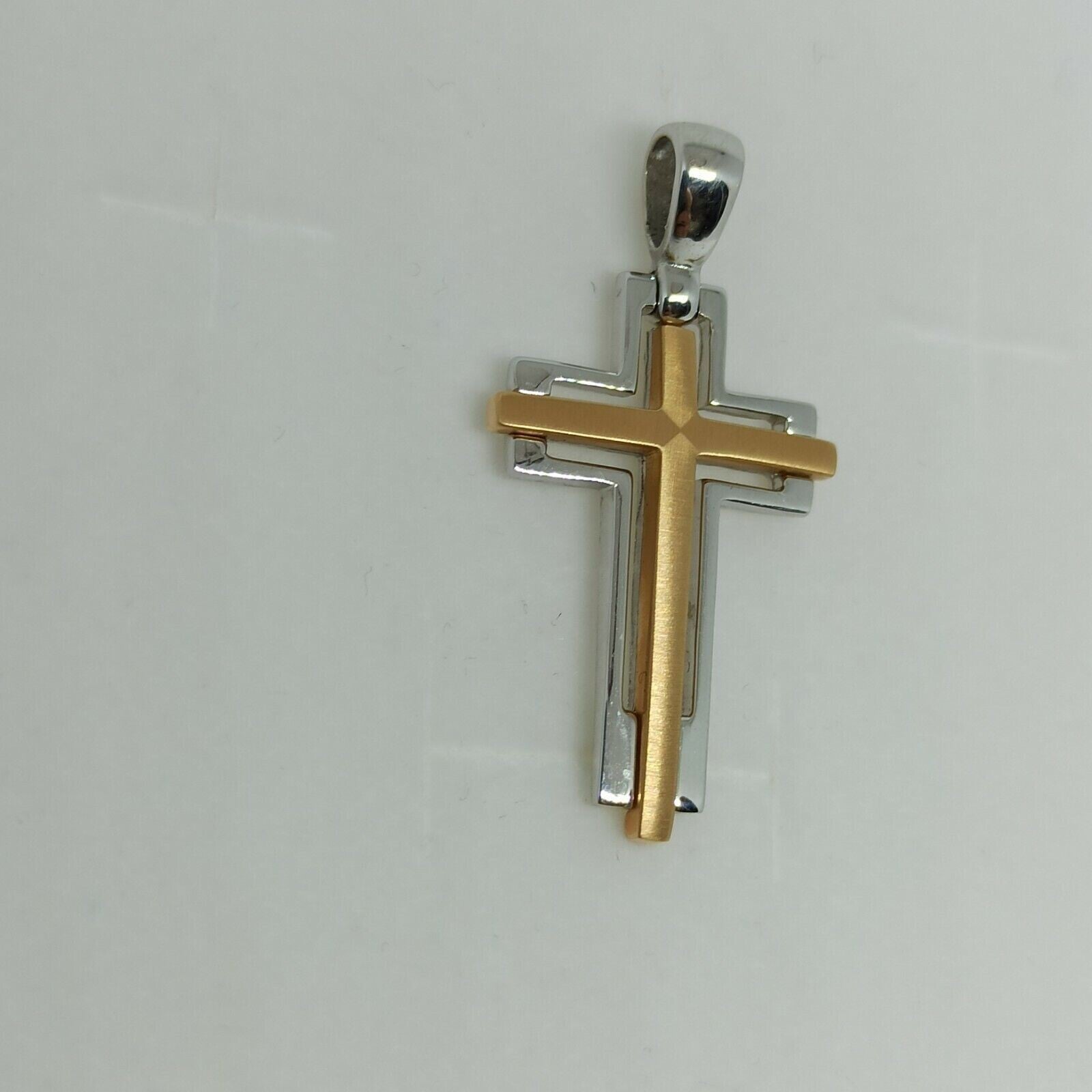 Croce da uomo in oro bianco e rosa  18 kt ( 750)  grammi 5,75.