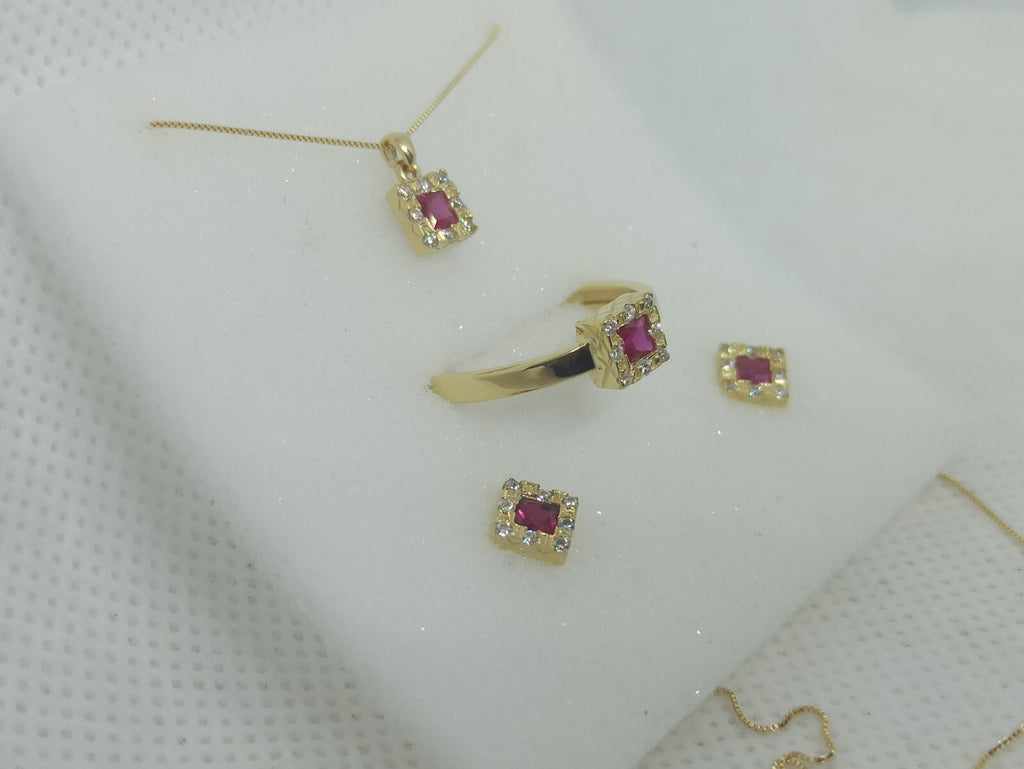Completo Set Parure oro giallo 18 kt  collana orecchini anello pietra rossa  