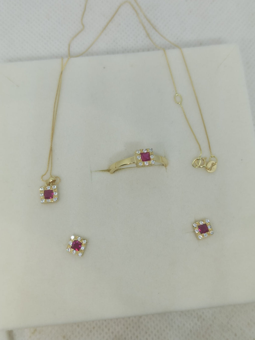 Completo Set Parure oro giallo 18 kt  collana orecchini anello pietra rossa  