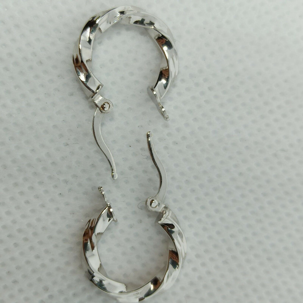 Orecchini a cerchi torchon in oro bianco lucido 18 kt diametro 15 millimetri